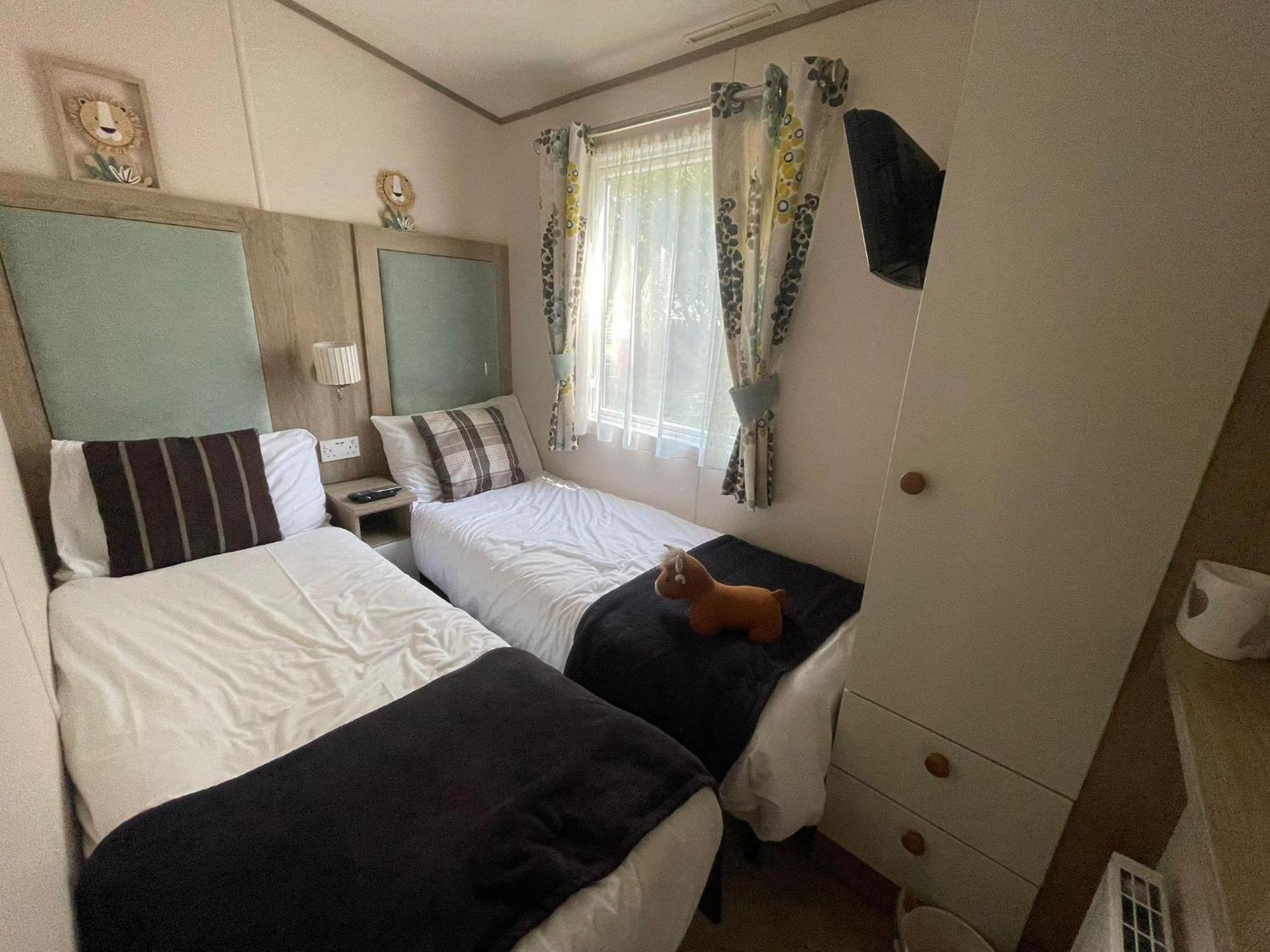 Homely Caravan At Manor Park, Nearby Hunstanton Beach In Norfolk Ref 23039T Eksteriør bilde